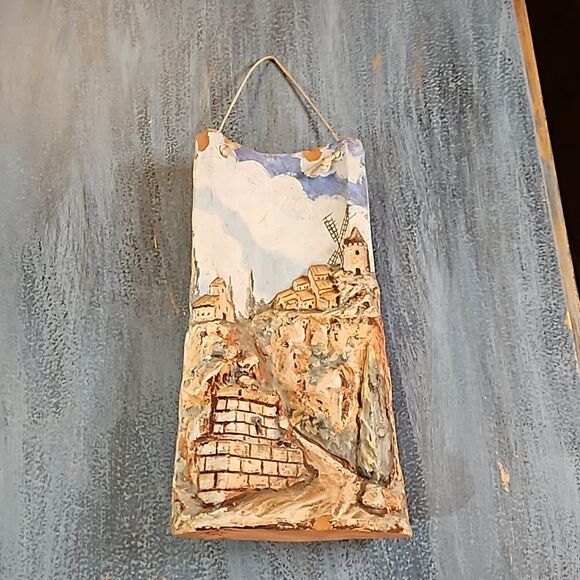 Provence painted & sculptured roof tile - Picture 4 of 7